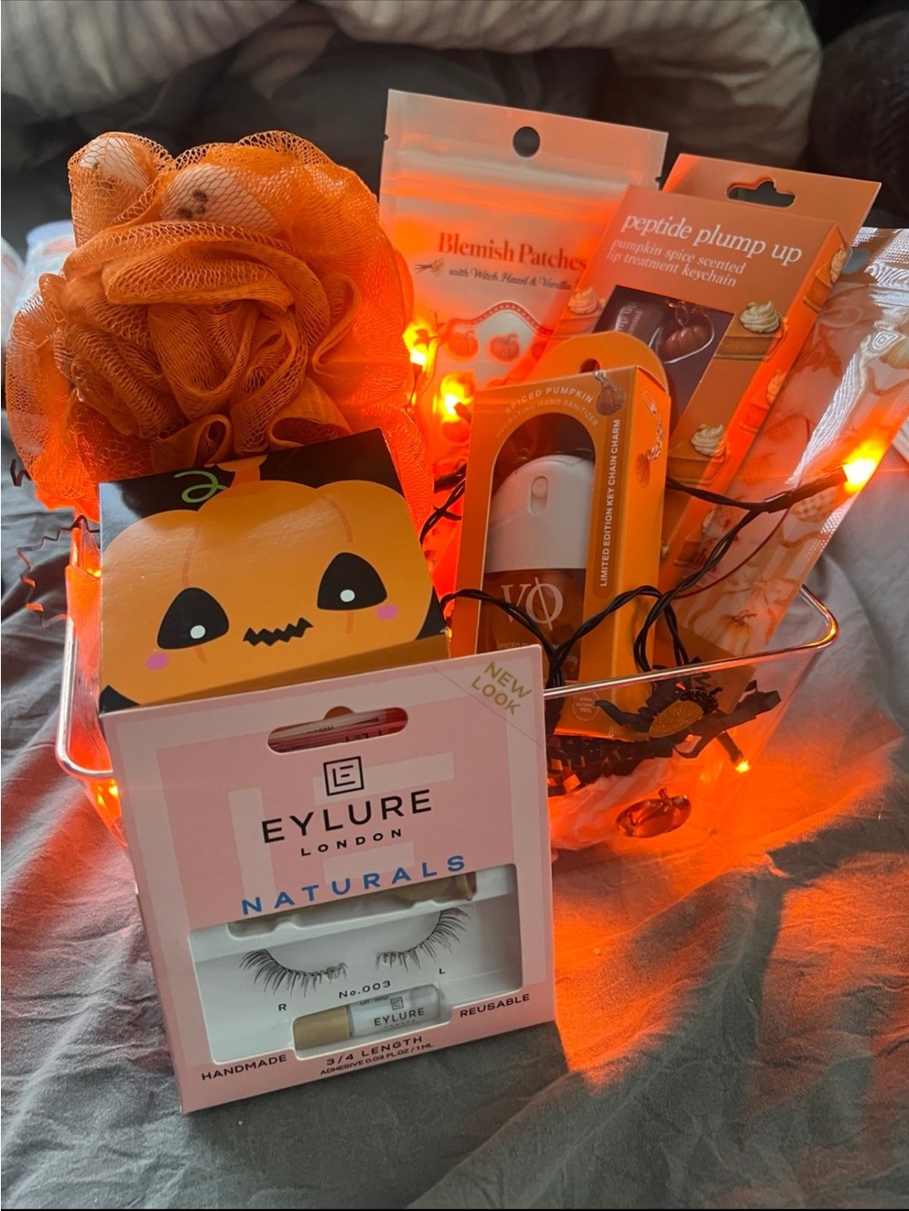 Halloween gift set Eylure Naturals False Lashes Gift Set - Orange